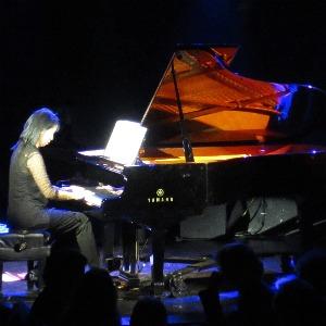 Gloria Cheng, piano